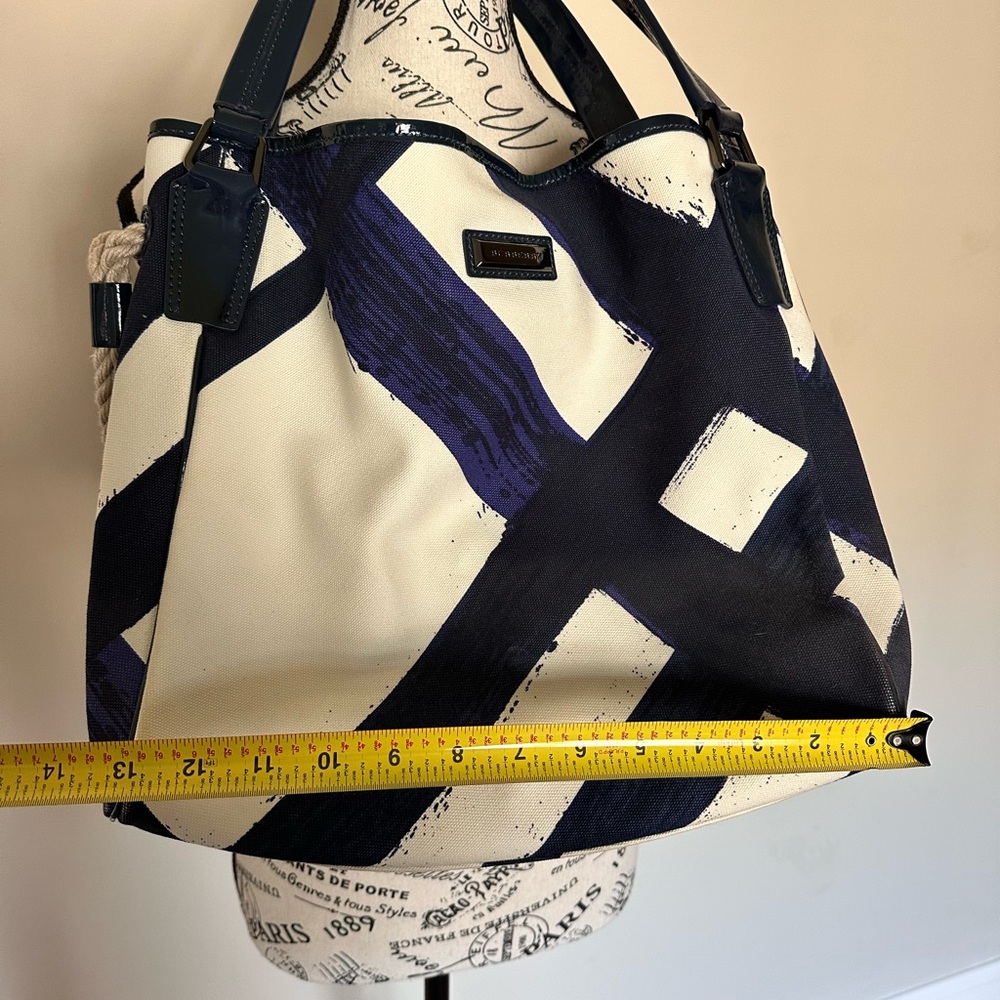 Burberry Blue and White Artistic Tote - Picture 9 of 11